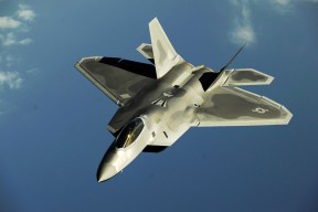 爱游戏app-边路球员是否能通过持球时间控制整体进攻节奏，边路球员怎么摆脱防守人员