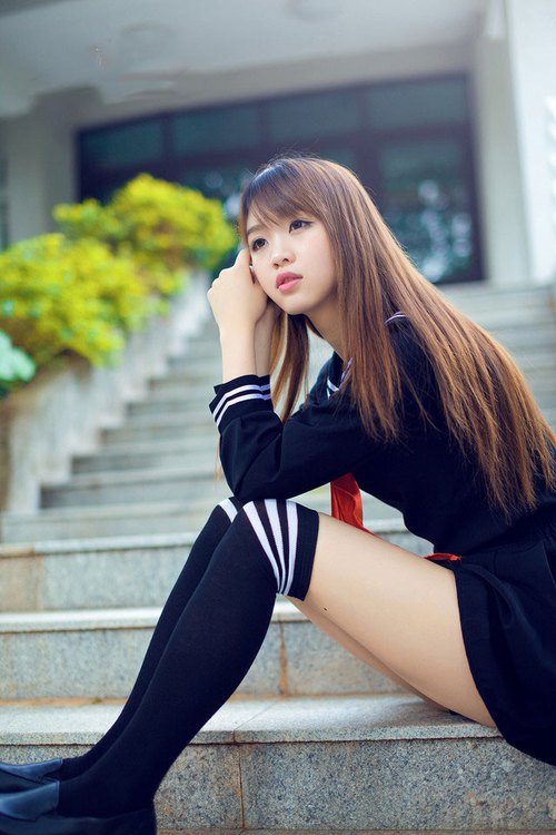 寒冷天气影响比赛节奏体能储备成为胜负关键因素,天气寒冷运动