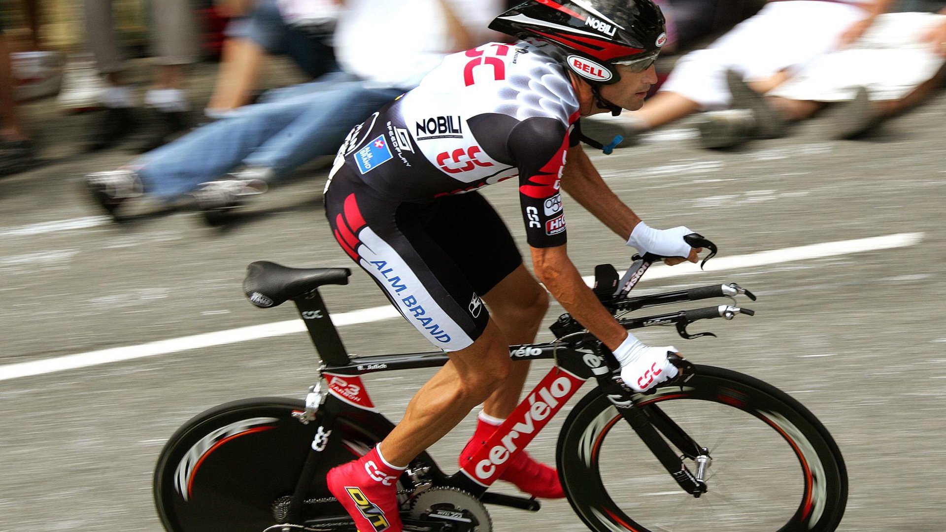 欧冠十六强：巴黎遭遇利物浦 再度验证“英超节奏与法甲触球”差异